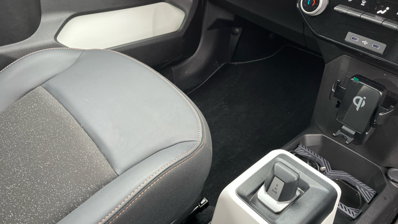 Dacia Spring 27kWh Extreme 65 48kW 5dr Auto Electric Hatchback